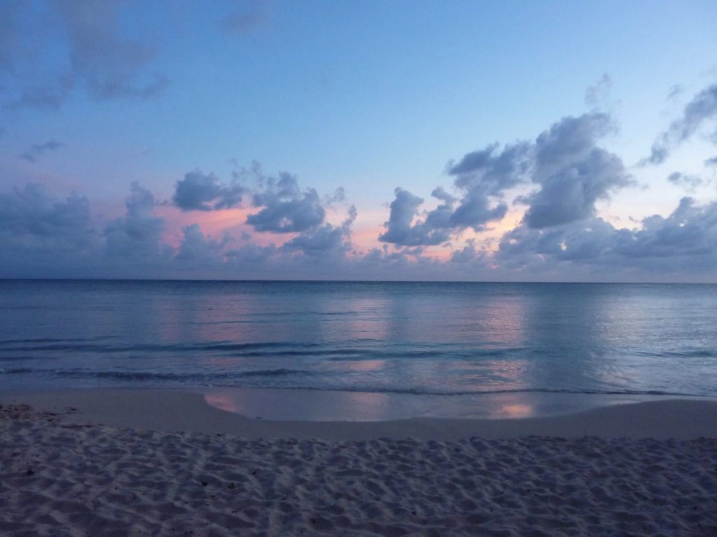 Martinique, plage au crépuscule