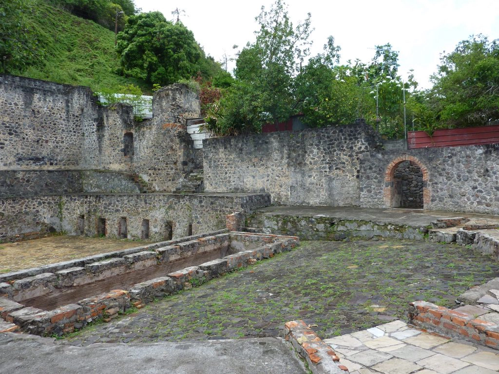 ville de saint pierre en martinique