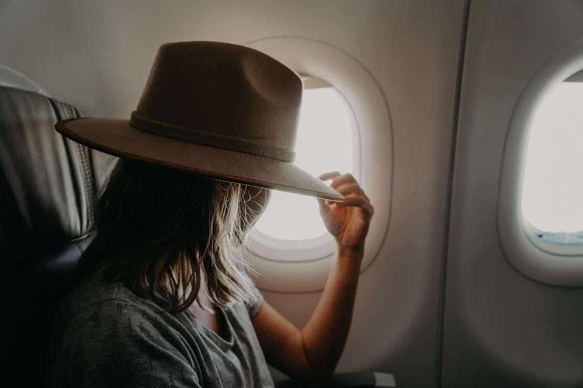 Femme qui voyage seule