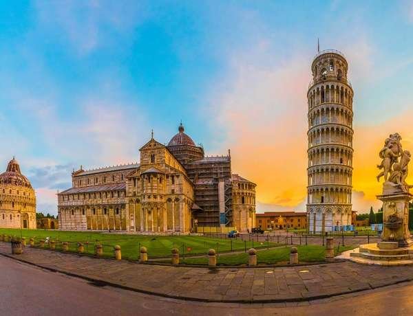 Tour de Pise sur la Piazza dei Miracoli