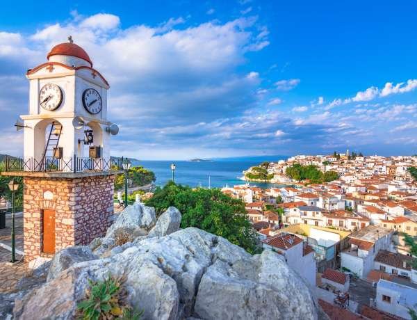 Vue sur l'ile de Skiathos