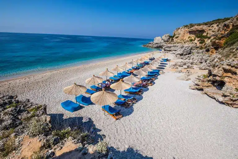 La plage de Dhermi est parmis les plus belles d'Albanie