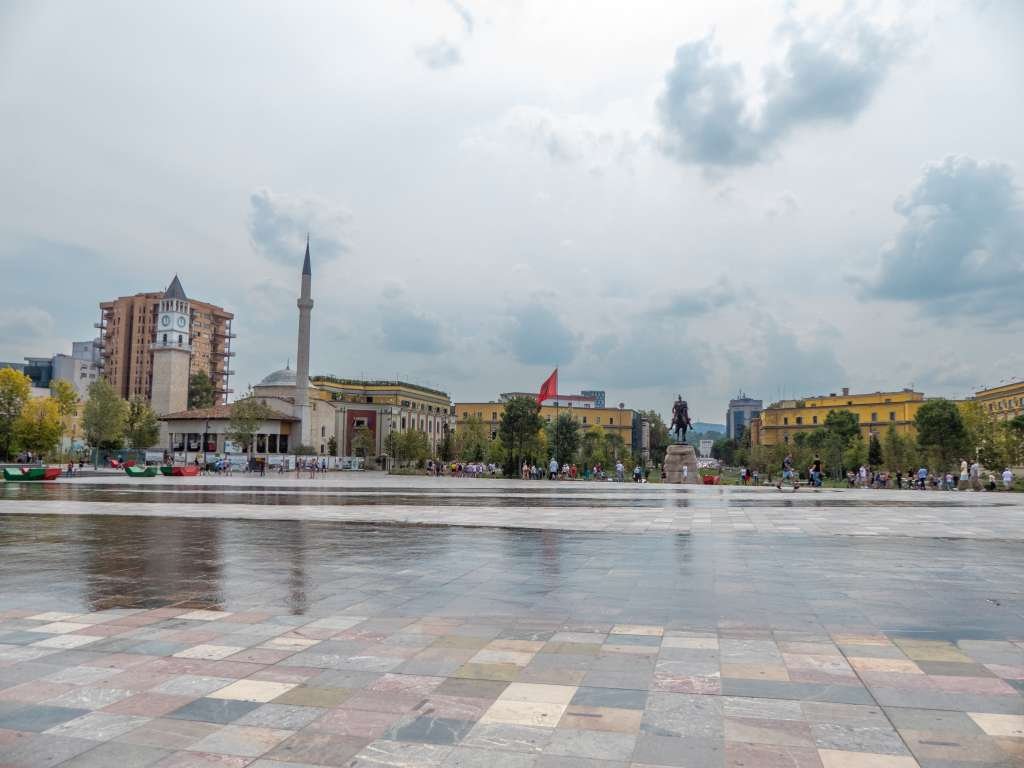 Place Skanderbeg à Tirana
