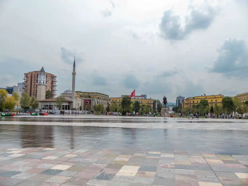 Place Skanderbeg à Tirana